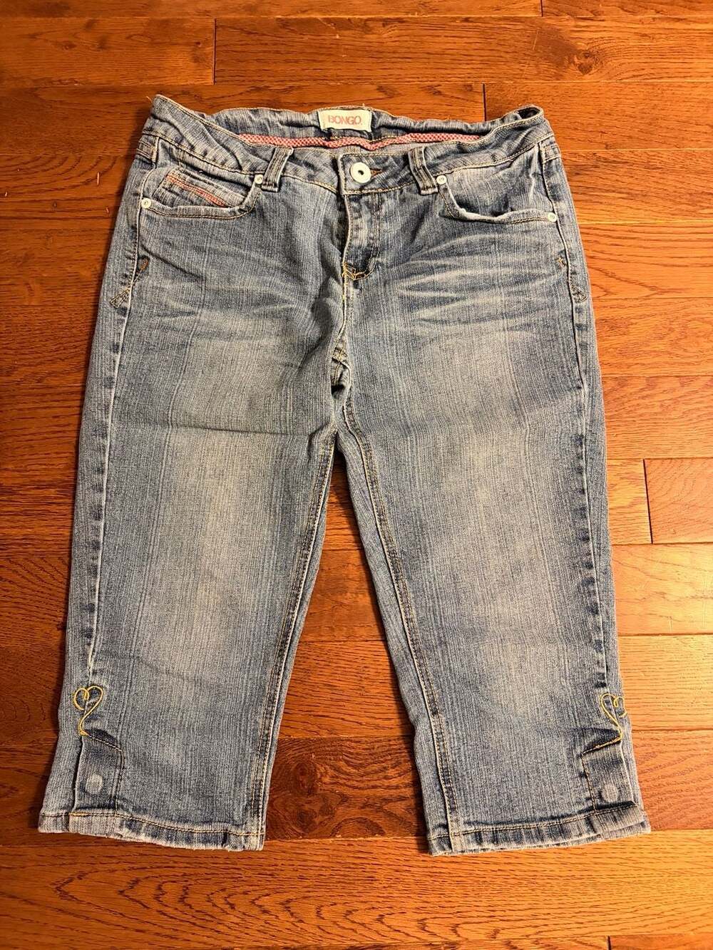 Bongo Capri Jeans with Heart Embroidery and Button Cuffs, Size 11